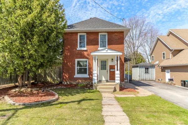 756 Quebec ST, Midland, ON L4R 1E8