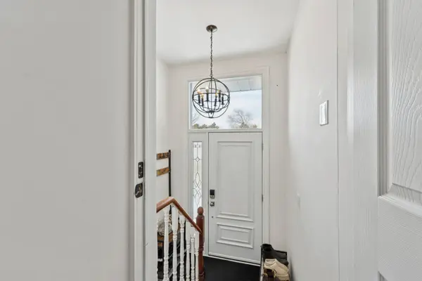 35 Algonquin BLVD #Main, Brampton, ON L6T 1R7