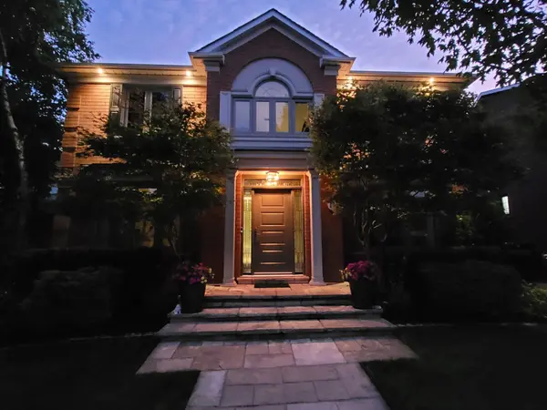 11 Morrison Creek CRES, Oakville, ON L6H 4C3