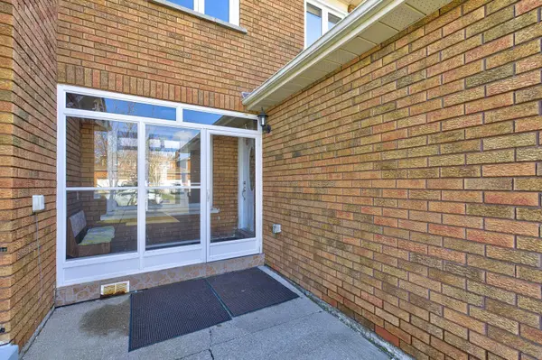 53 Dutch CRES, Brampton, ON L6Y 3X2