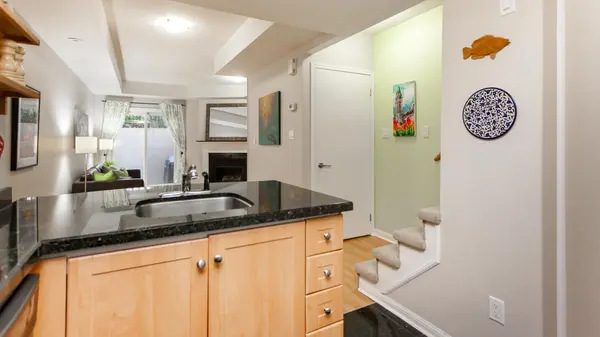 20 Machells AVE N #112, Toronto W01, ON M6K 3H8