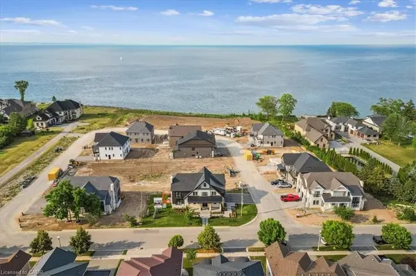 100 Watershore DR #19, Hamilton, ON L8E 0C1