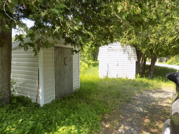 847 Iron Mine RD N, Lanark Highlands, ON K0G 1K0