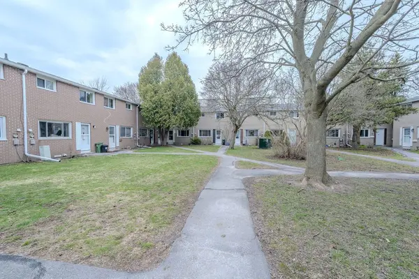 258 Queen Mary RD #36, Kingston, ON K7M 2B2