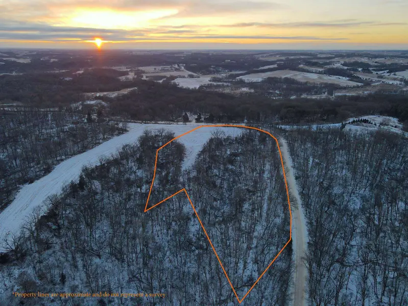 000 Messmer Road, Savanna, IL 61074