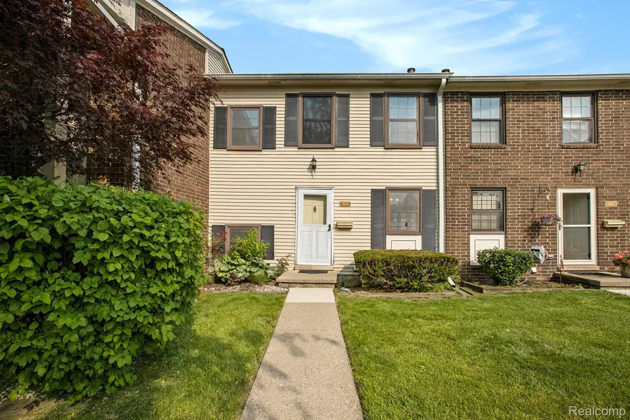 1875 Sheffield DR, Superior Charter Township, MI 48198