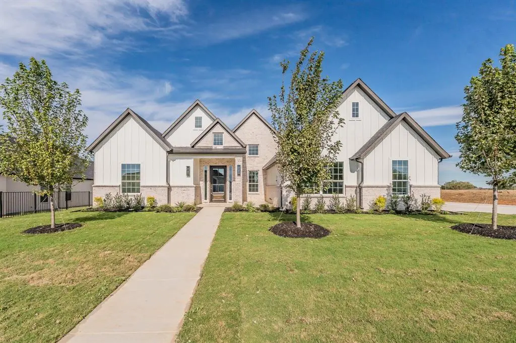 105 Bel Grand Road, Haslet, TX 76052