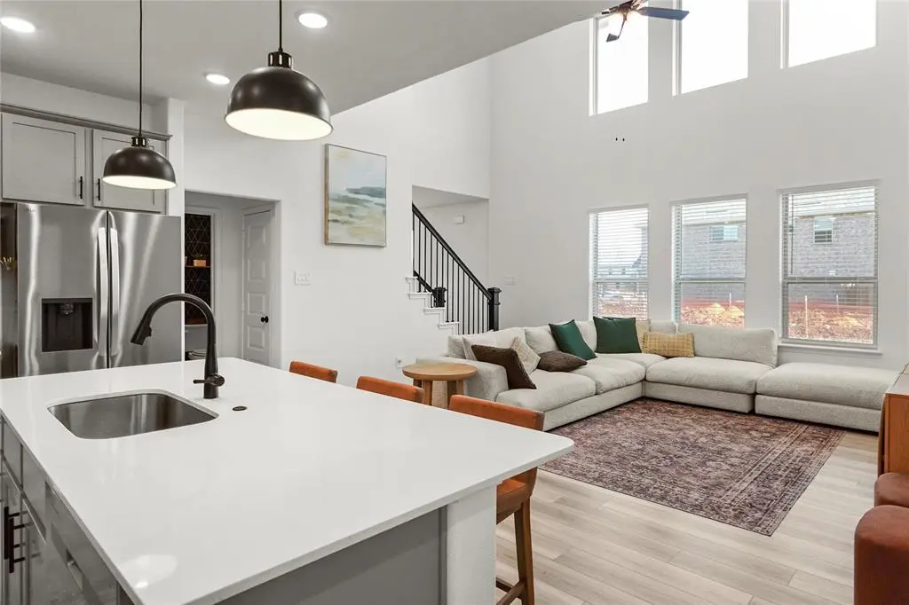 1625 Edgeway Drive, Aubrey, TX 76227