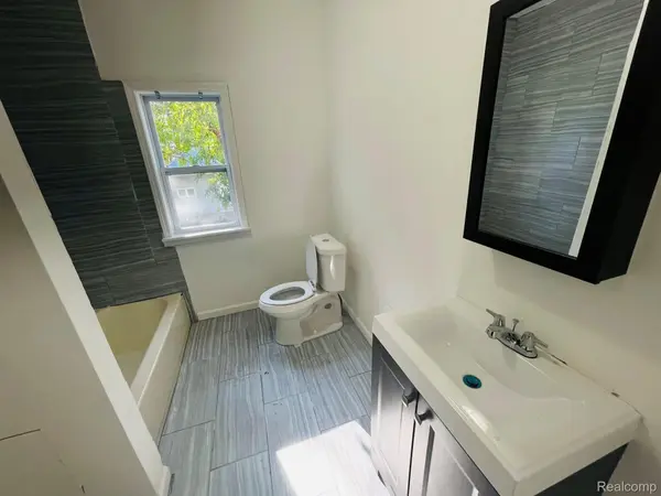 17564 Cooley ST, Detroit, MI 48219