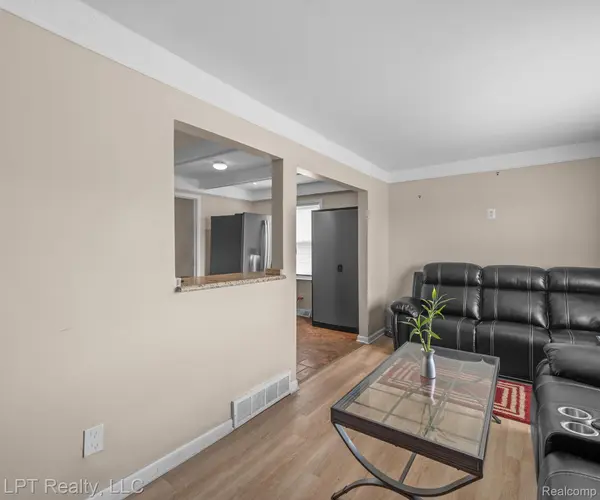 23709 W CHICAGO, Redford Charter Township, MI 48239