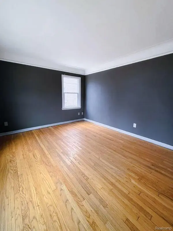 9637 Auburn ST, Detroit, MI 48228