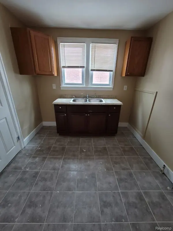 15835 Cruse ST, Detroit, MI 48227