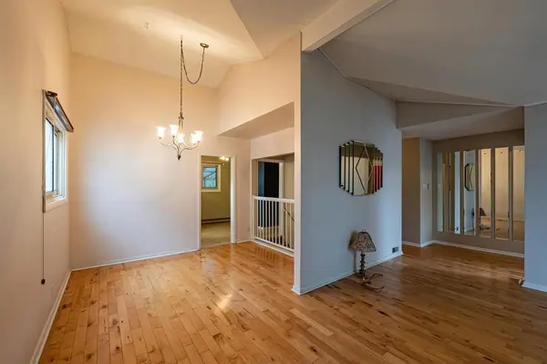 396 Aldine ST, Winnipeg, MB R3J 3B4