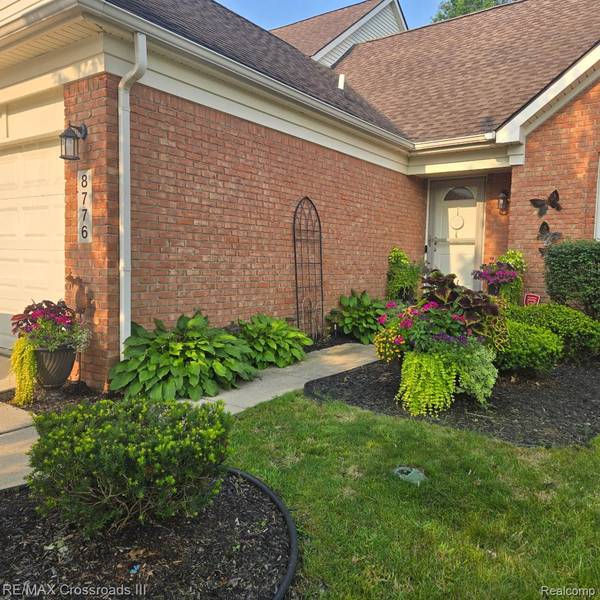 8776 Ironwood DR, Van Buren Charter Township, MI 48111