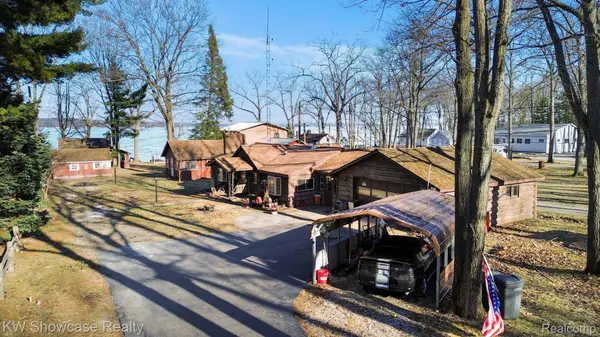 5872 Mount Maria RD, Caledonia Township, MI 49747