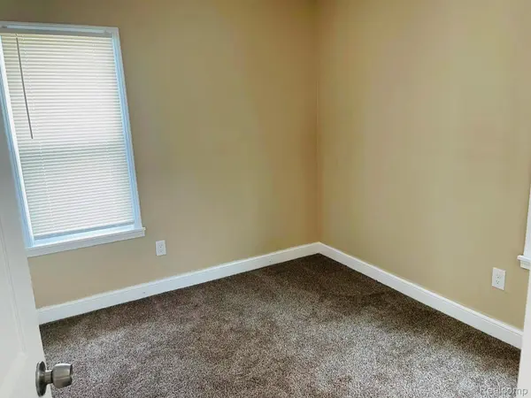 11691 Archdale ST, Detroit, MI 48227