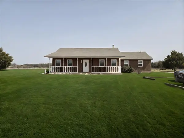 1001 N Atkins Drive, Celeste, TX 75423