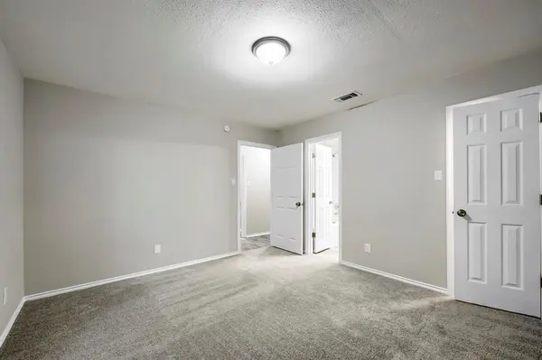 1203 Westminister Lane, Duncanville, TX 75137