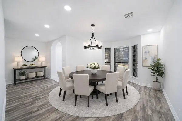 721 Keessee Drive, Cedar Hill, TX 75104