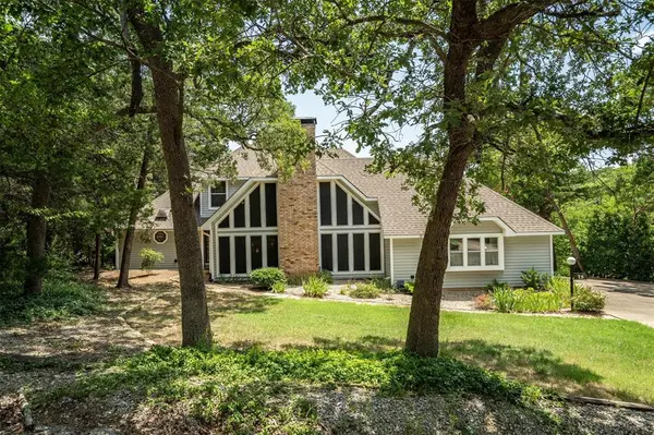 75 Lakepoint Loop, Pottsboro, TX 75076