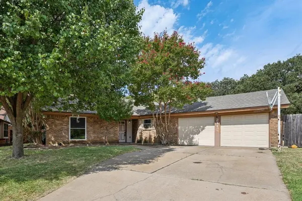 2417 Meadow Court, Bedford, TX 76021