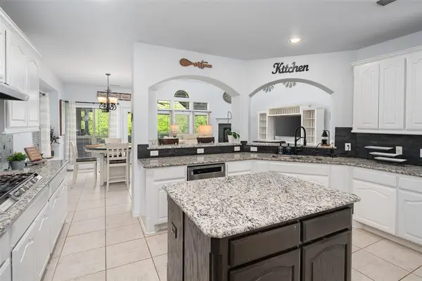 145 Las Colinas Trail, Cross Roads, TX 76227