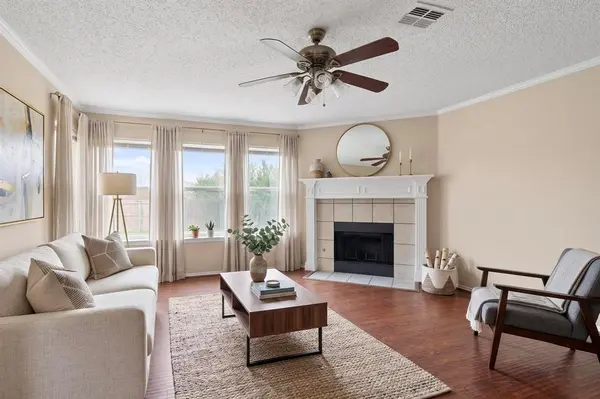 7200 Lake Whitney Drive, Arlington, TX 76002