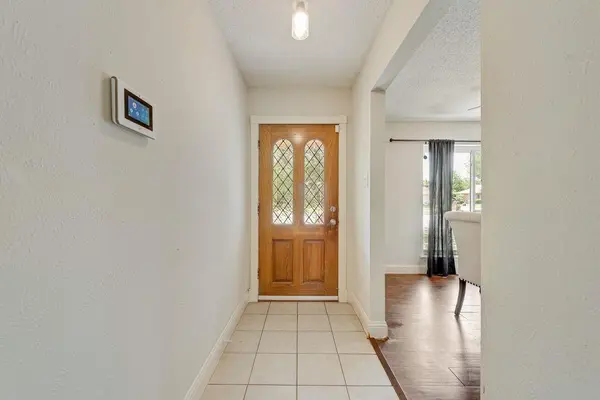 905 Pepperidge Court, Lancaster, TX 75134