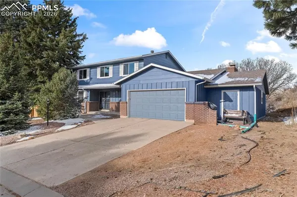 6820 Dauntless CT, Colorado Springs, CO 80919