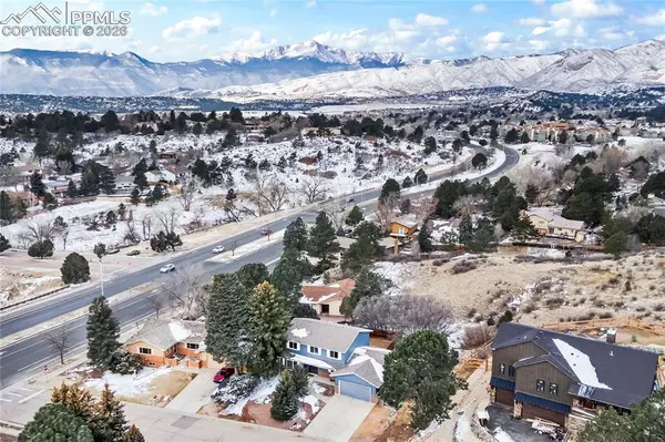 6820 Dauntless CT, Colorado Springs, CO 80919