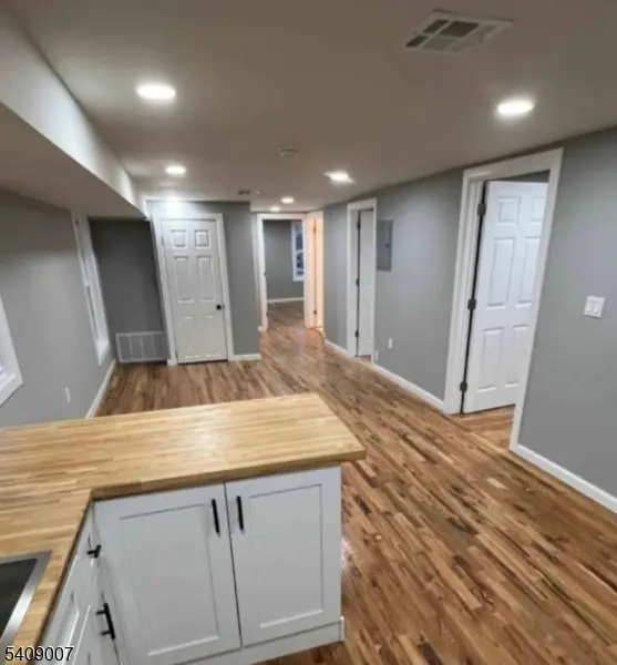 149 3Rd St, Elizabeth City, NJ 07206