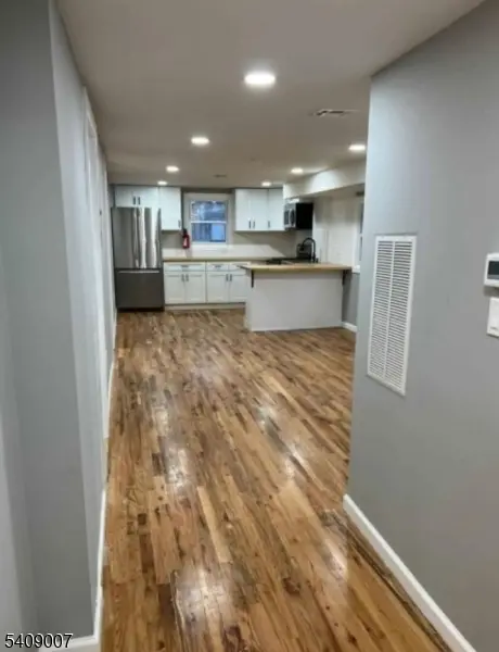 149 3Rd St, Elizabeth City, NJ 07206