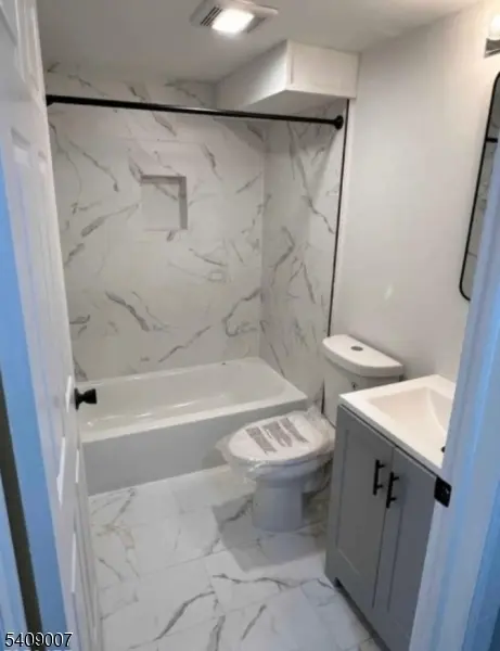 149 3Rd St, Elizabeth City, NJ 07206