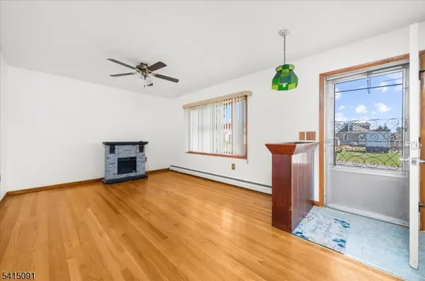 903 4Th Ave, Alpha Boro, NJ 08865