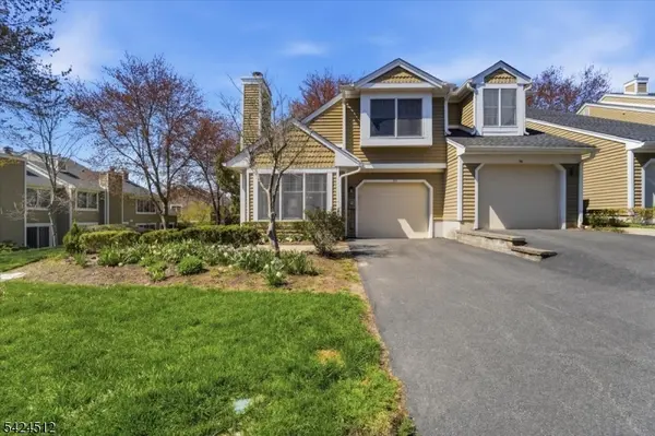 33 Eton Ct, Bedminster Twp., NJ 07921