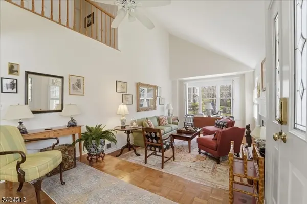 33 Eton Ct, Bedminster Twp., NJ 07921