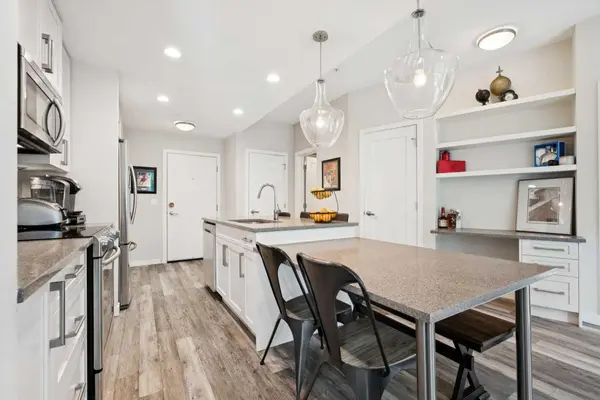 8531 8A AVE SW #106, Calgary, AB T3H1V4