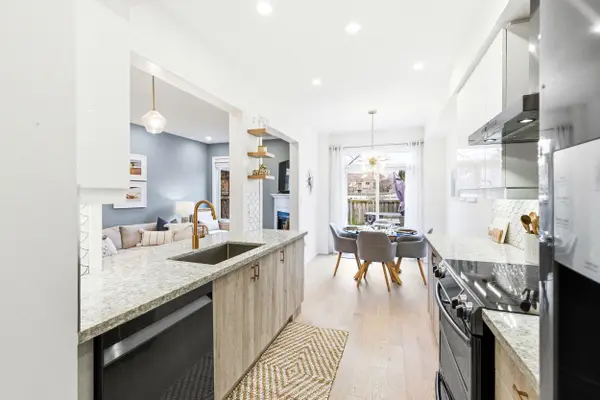 1911 Calvington DR, Pickering, ON L1V 0B3