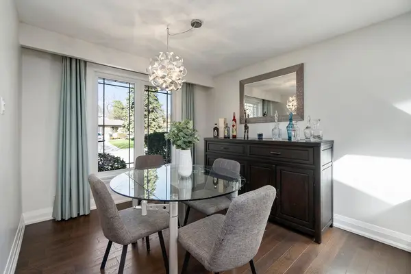 37 Lewin CRES, Ajax, ON L1S 3A2