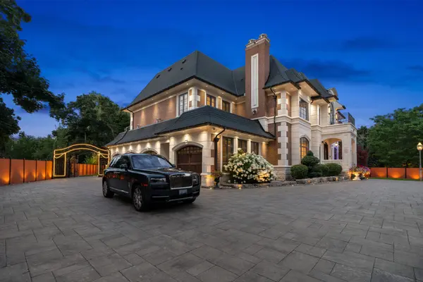 20 Bryson DR, Richmond Hill, ON L4C 6E3