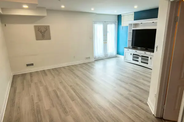 301 Weldrick RD E #BASEMENT, Richmond Hill, ON L4C 0R7