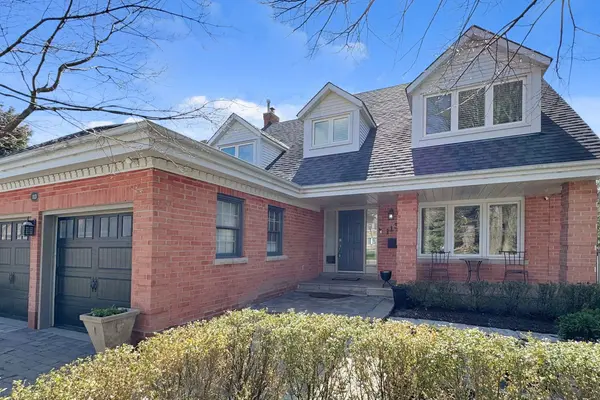 113 Longwater Chase, Markham, ON L3R 4A9