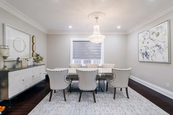 99 Fairview RD W, Mississauga, ON L5B 1K7