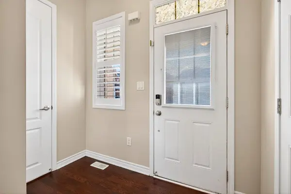 446 Grey LNDG, Milton, ON L9E 0B3