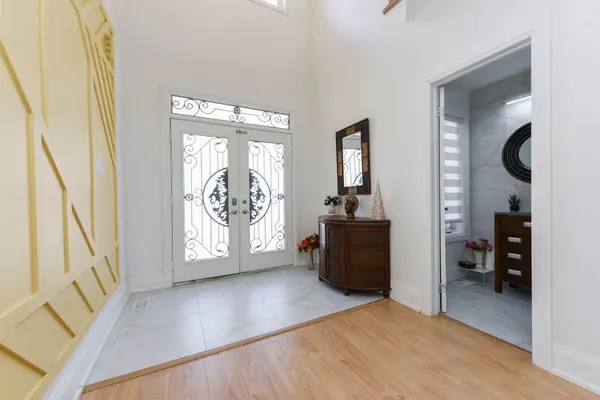 26 Fahey DR, Brampton, ON L6Y 0N7