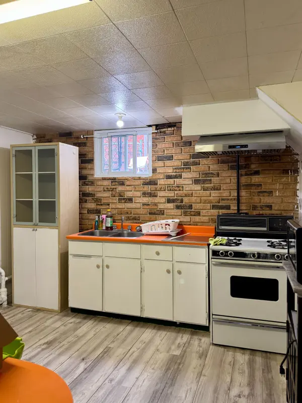 7175 Roger CRES #Lower, Niagara Falls, ON L2G 3A6