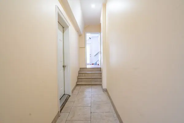 96 Charlotte AVE #BMST, Hamilton, ON L8K 4V2