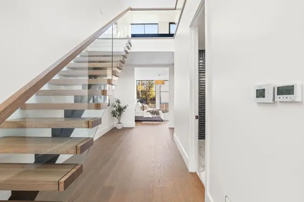 246 Byron AVE, Westboro - Hampton Park, ON K1Z 6Y8