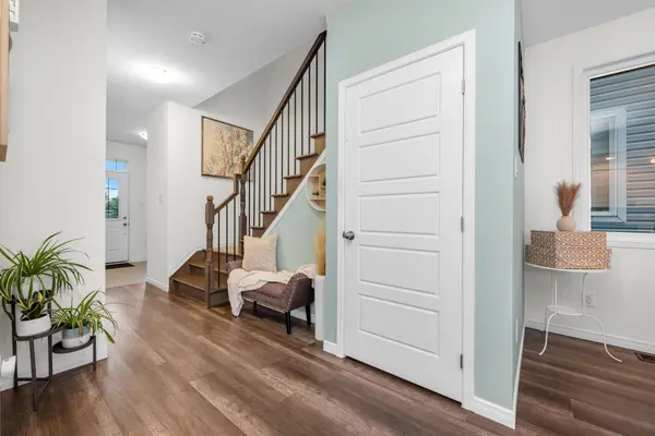 302 Haliburton HTS, Kanata, ON K2S 1S3