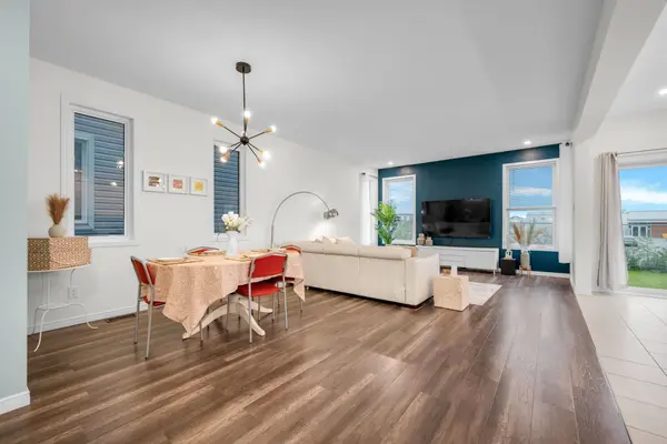 302 Haliburton HTS, Kanata, ON K2S 1S3